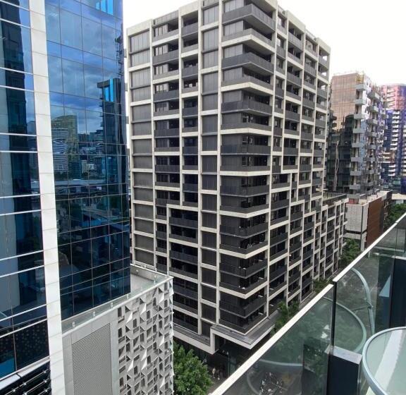 Апартаменты Executive 1 Спальня, Akom At Docklands