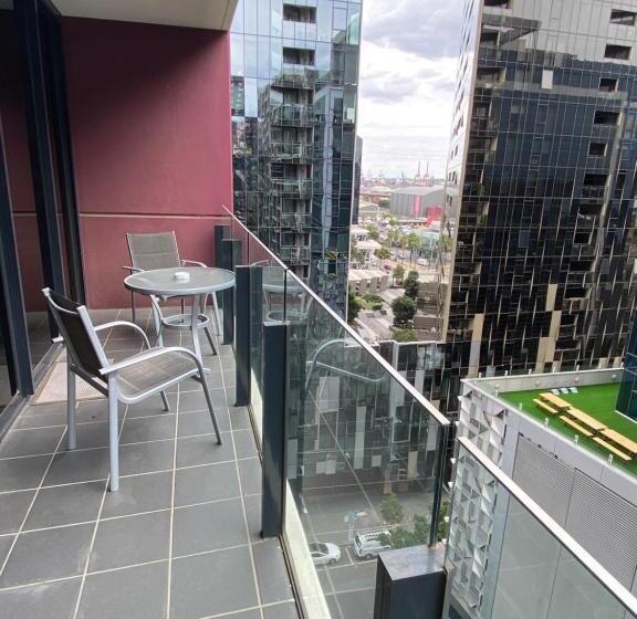 Апартаменты Executive 1 Спальня, Akom At Docklands