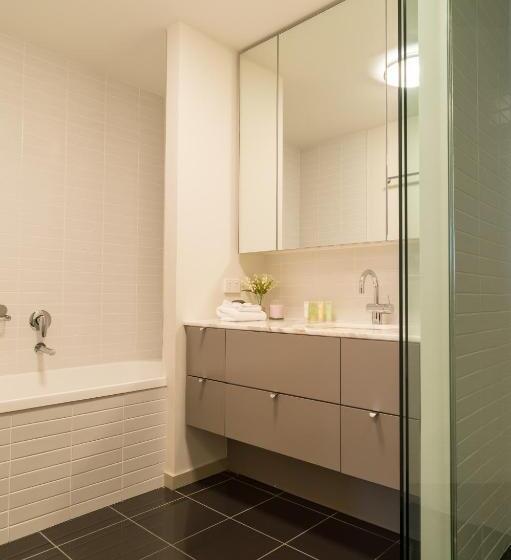 Апартаменты Executive 1 Спальня, Akom At Docklands