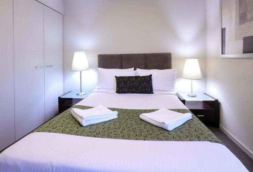 Апартаменты Deluxe 3 Спальни, Akom At Docklands