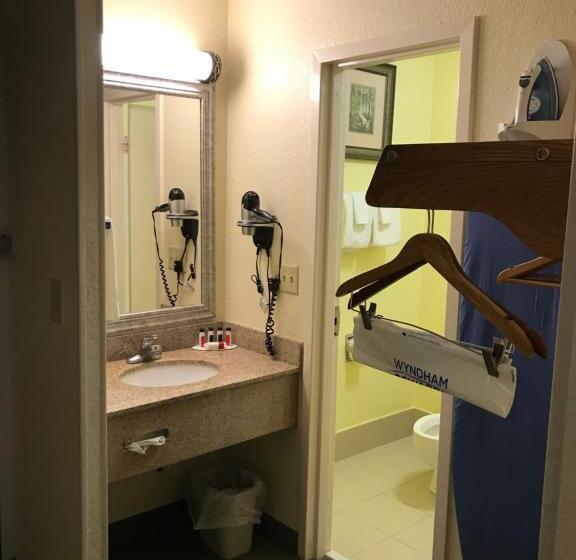 غرفة بيزنس, Baymont By Wyndham Gainesville I75