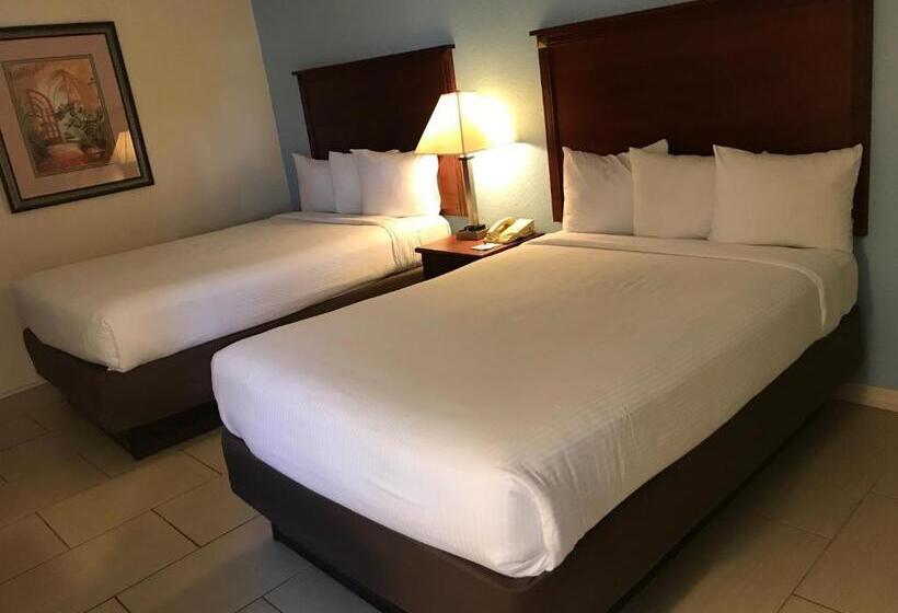 غرفه قياسيه سريرين مزدوجين, Baymont By Wyndham Gainesville I75