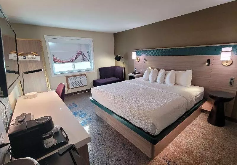 キングサイズベッドのスタンダードルーム, Best Western Plus Altoona Inn