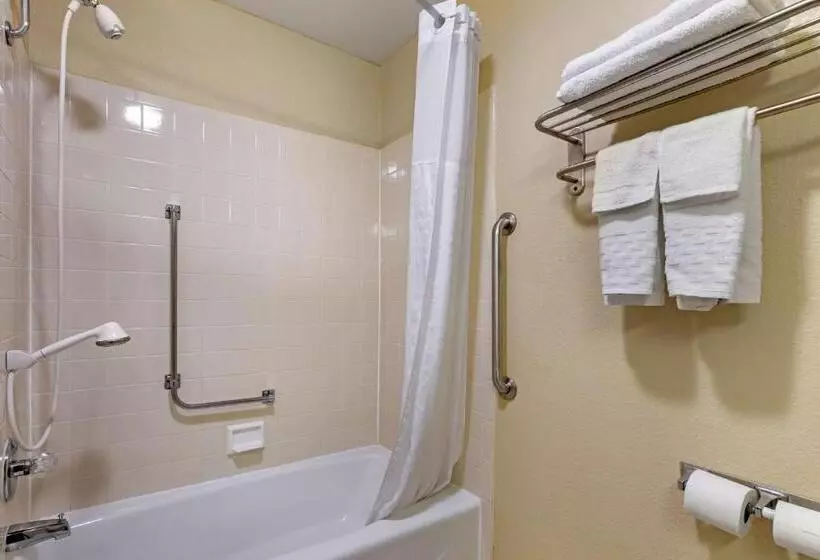 身障者適用スタンダードルーム, Best Western Plus Altoona Inn