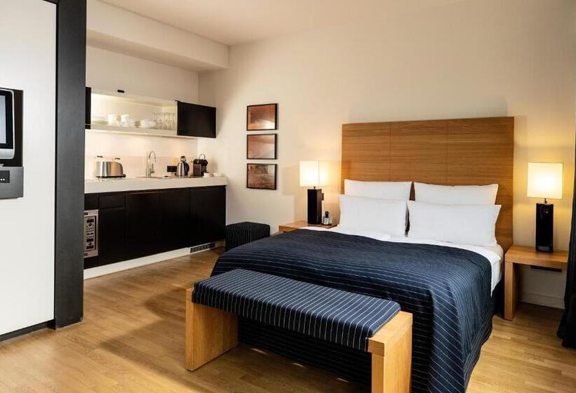 スタンダードスタジオ, Clipper Boardinghouse  Hamburgholzhafen