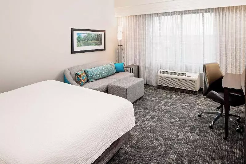 キングサイズベッドのスタンダードルーム, Courtyard By Marriott Houma