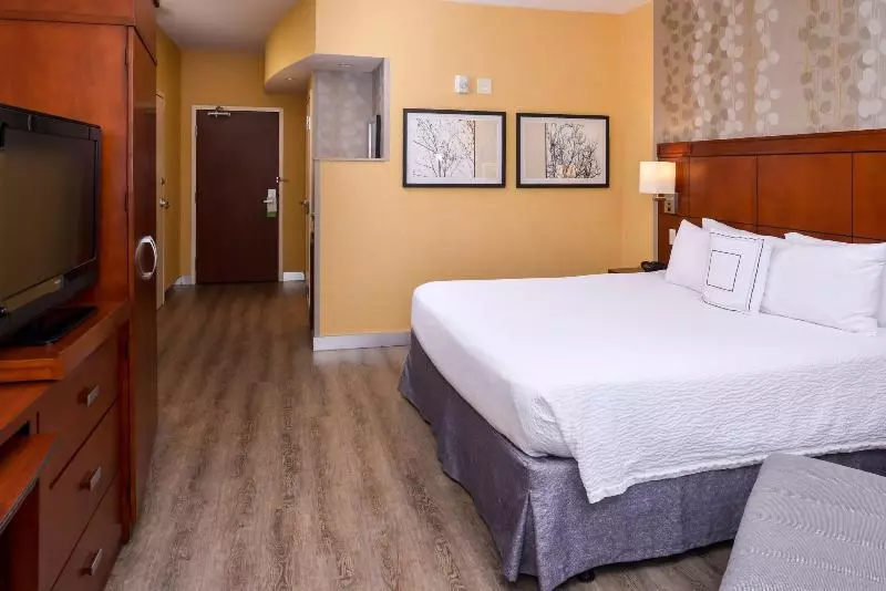 キングサイズベッドのスタンダードルーム, Courtyard By Marriott Victorville Hesperia