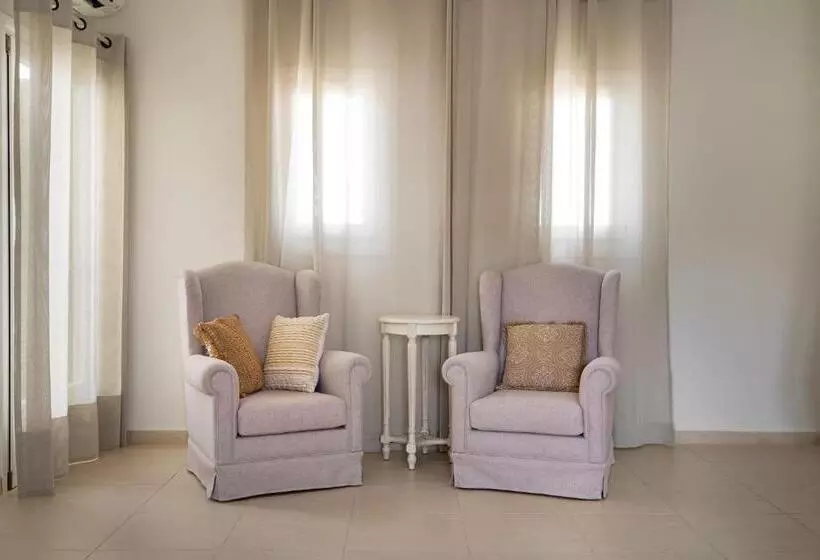 اتاق پنت هاوس, Finikas