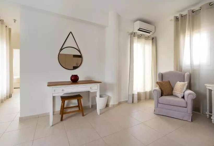 اتاق پنت هاوس, Finikas