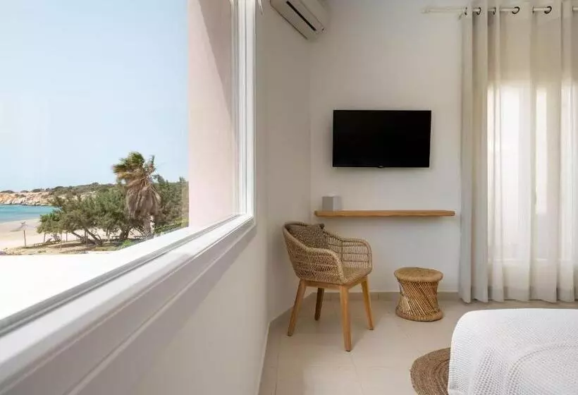 اتاق پنت هاوس, Finikas