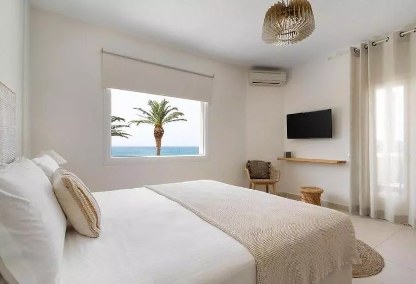 اتاق پنت هاوس, Finikas