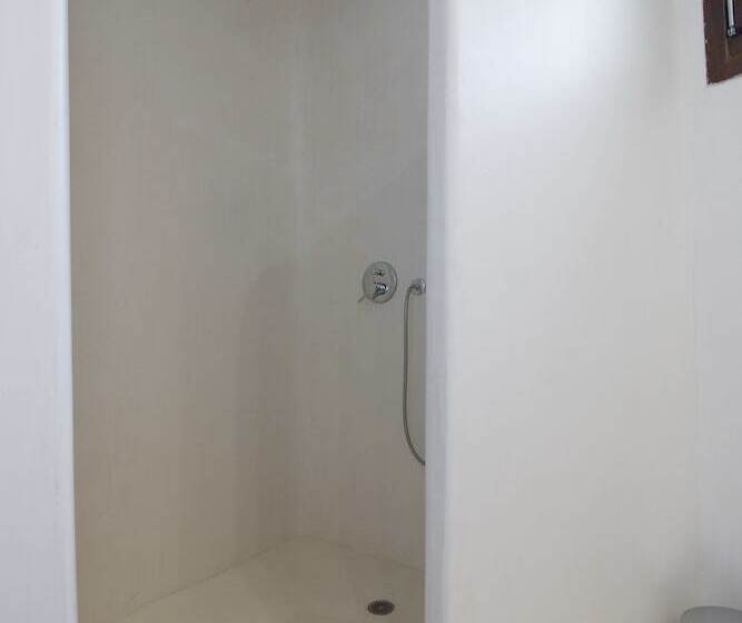 Номер Executive, Finikas