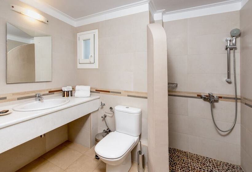 Полулюкс Боковой Вид на Море, Finikas