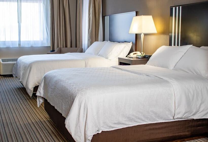 جناح, Holiday Inn Express & Suites Hayward, An Ihg