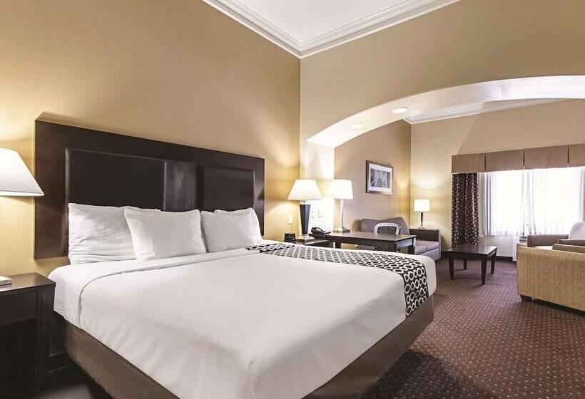 Люкс Повышенной Комфортности, La Quinta By Wyndham Houston New Caney