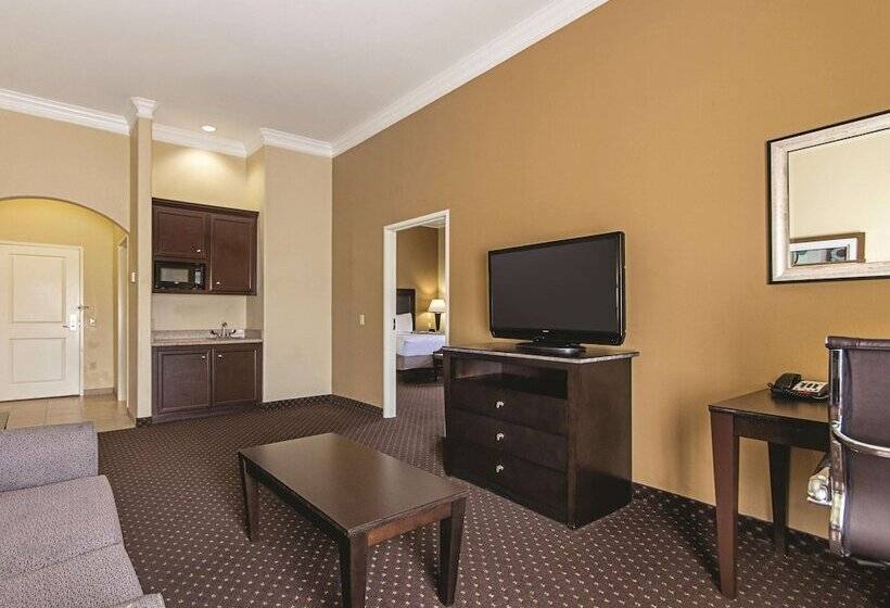 디럭스 스위트, La Quinta By Wyndham Houston New Caney