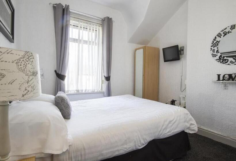 四人高级间, The Marsden