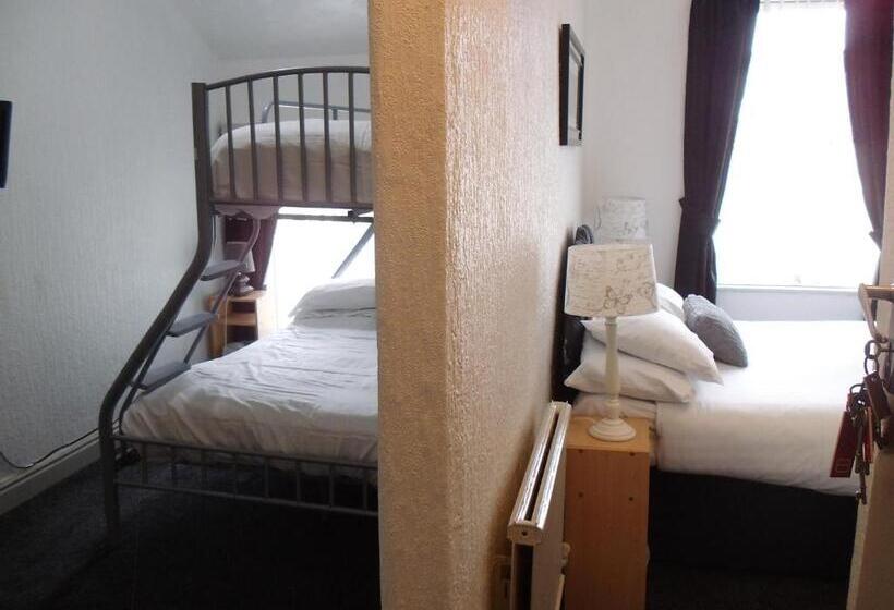 四人高级间, The Marsden