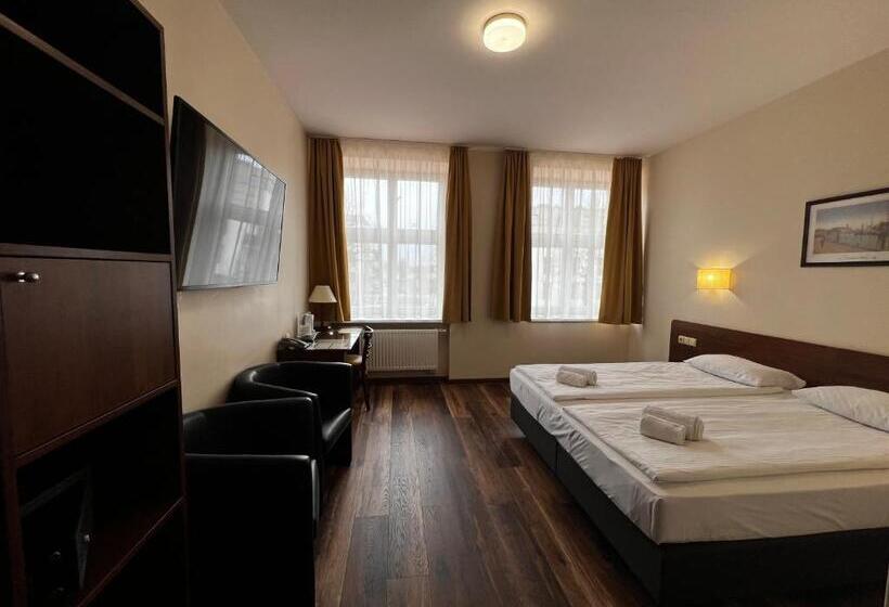 اتاق استاندارد, Memel