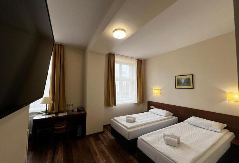 اتاق استاندارد, Memel