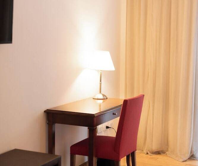 デラックスルーム, Plaza Central Canning