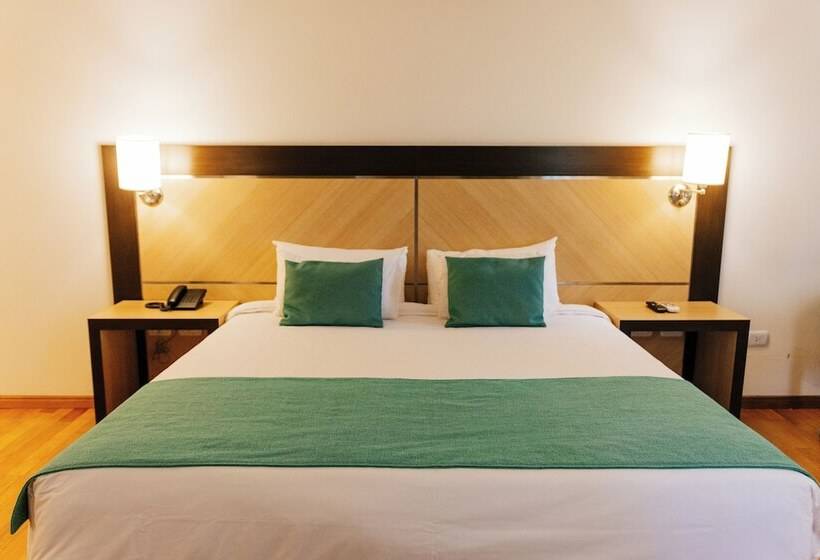 エクゼクティブルーム, Plaza Central Canning