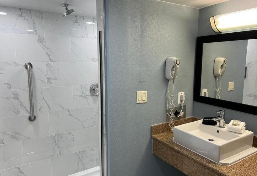 스위트 킹사이즈 침대, Red Roof Inn & Suites Mt Holly  Mcguire Afb