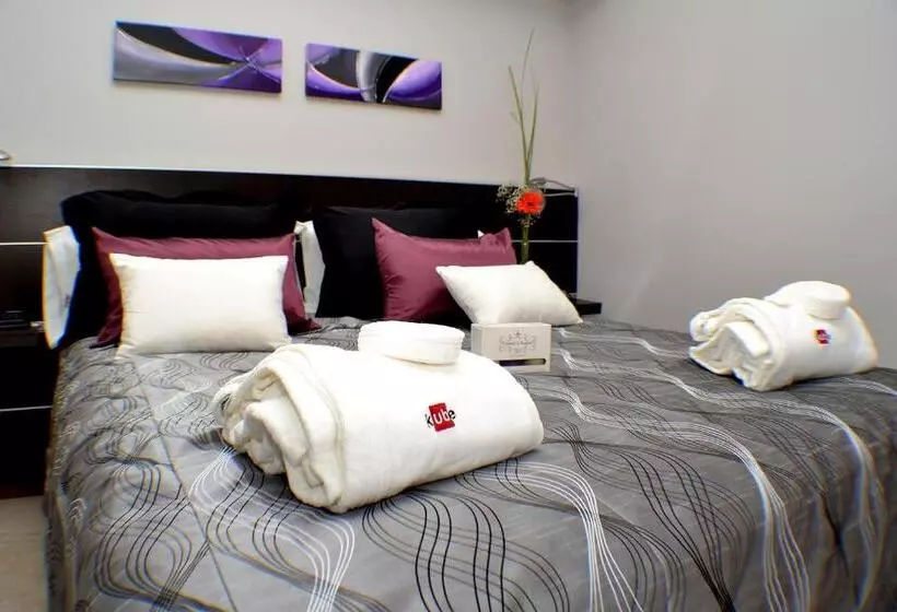 اتاق اجرایی, Kube Apartments Express