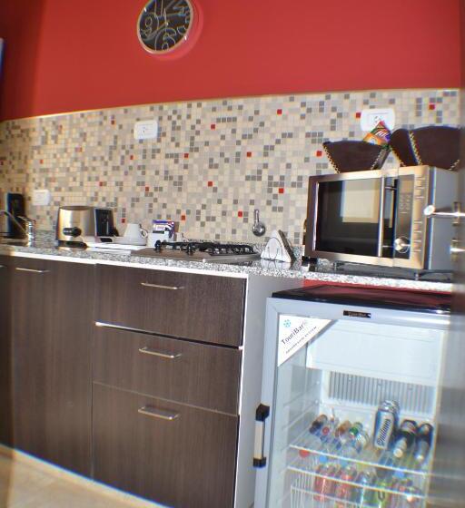 اتاق اجرایی, Kube Apartments Express