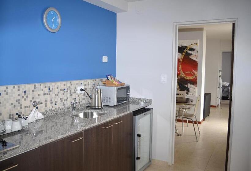 اتاق اجرایی, Kube Apartments Express