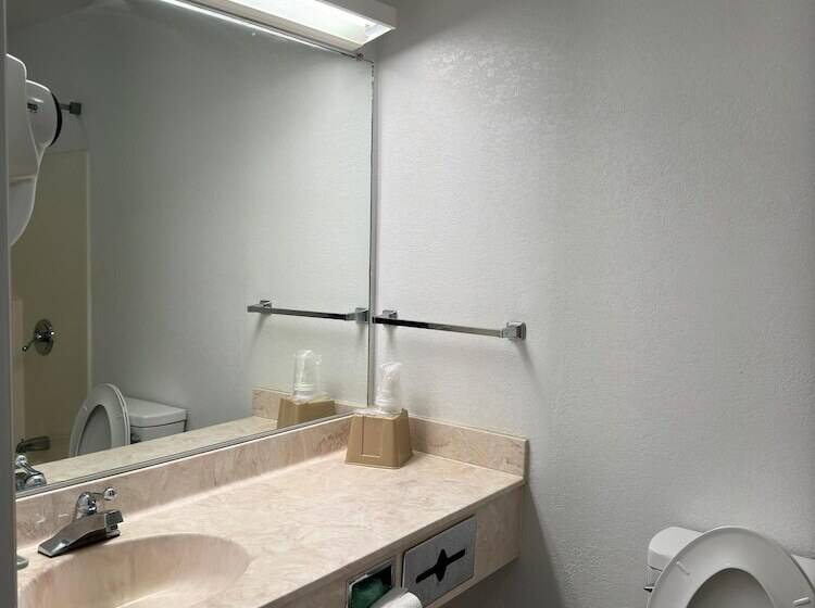 デラックスルーム, Motel 6 Fancy Gap Va