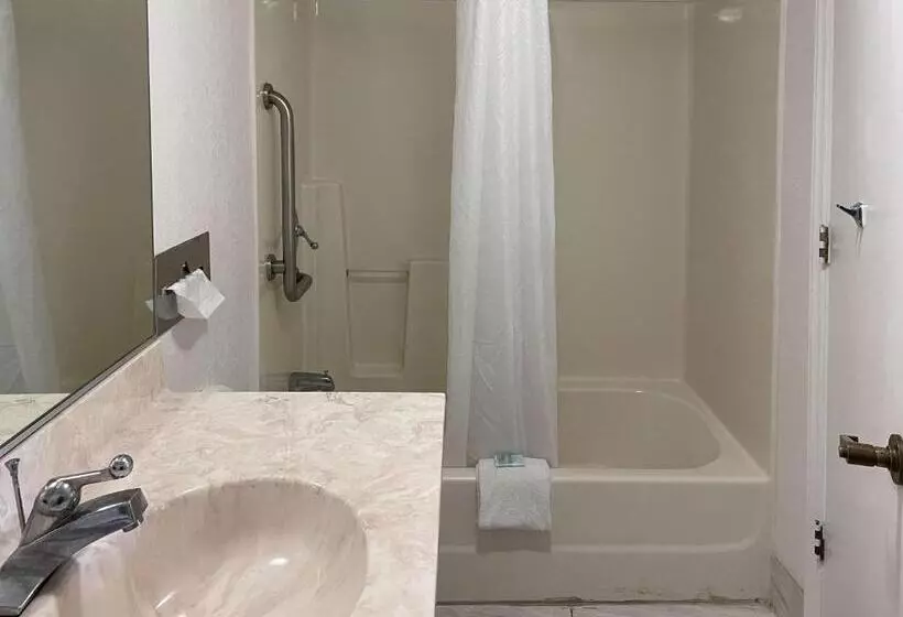 Deluxe-huone King-vuode, Motel 6 Fancy Gap Va
