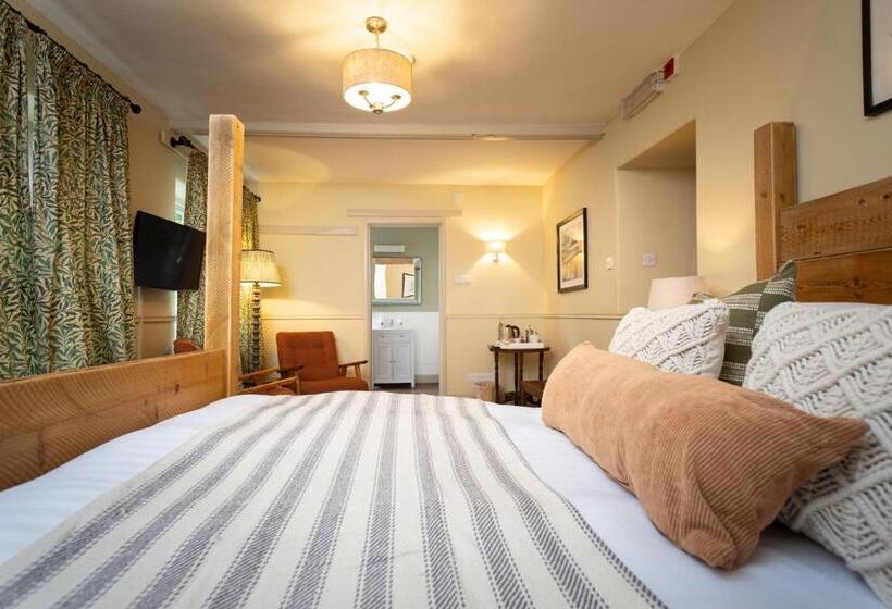 キングサイズベッドのスーペリアルーム, Castle Inn