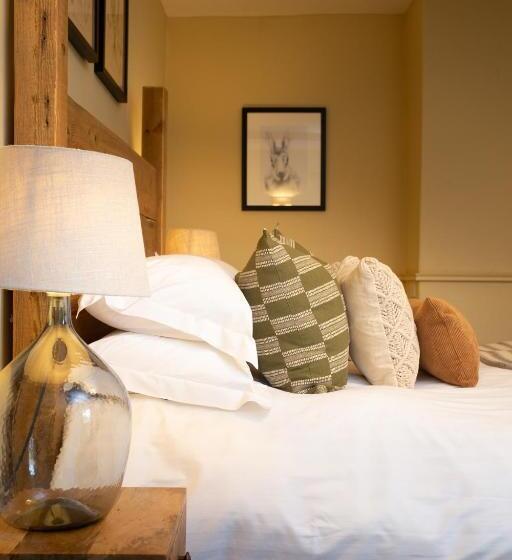 キングサイズベッドのスーペリアルーム, Castle Inn