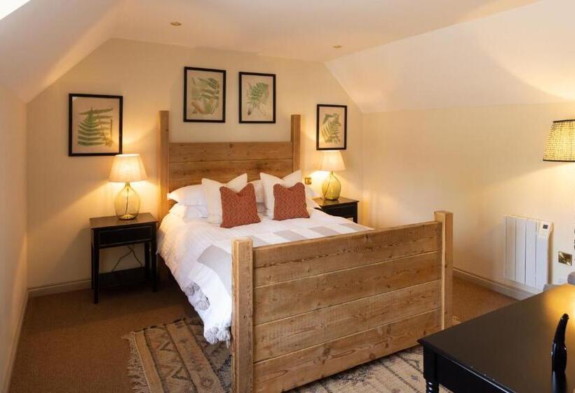 キングサイズベッドのスーペリアルーム, Castle Inn