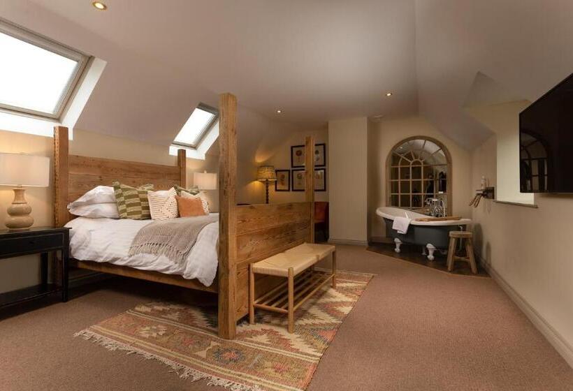 キングサイズベッドのデラックスルーム, Castle Inn