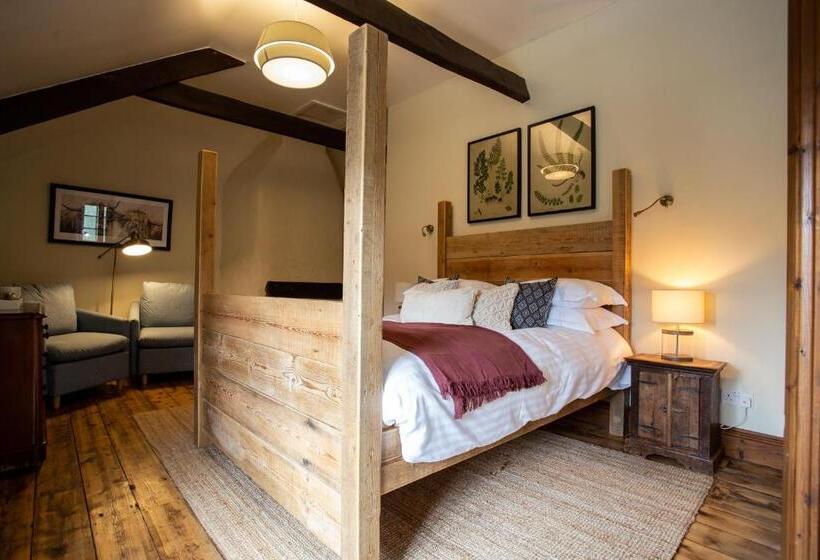 キングサイズベッドのスーペリアルーム, Castle Inn