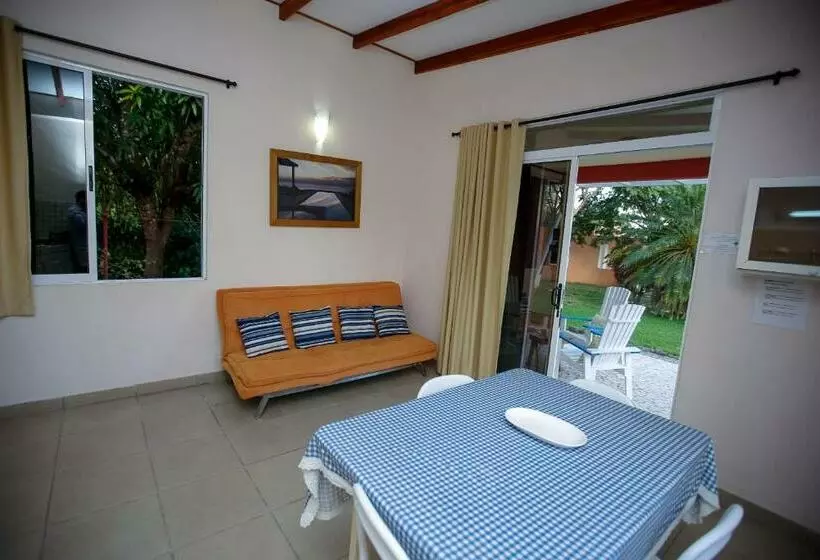 Villa 2 Makuuhuonetta Merinäkymä, Casitas Sollevante Boutique