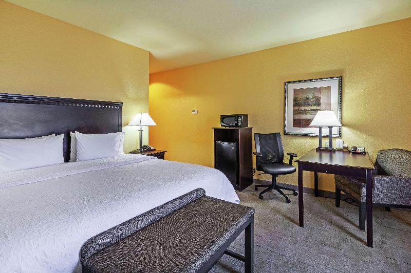 غرفة قياسية سرير كينج, Hampton Inn & Suites Tulsa North/owasso