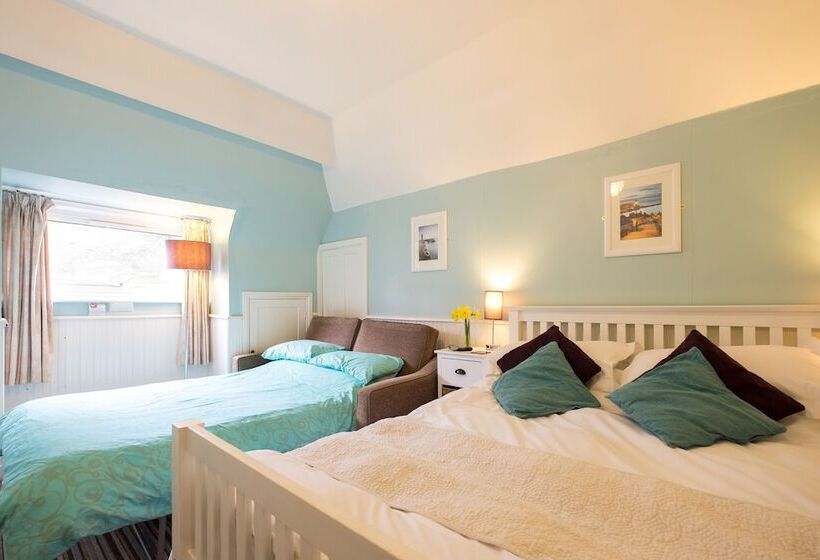 패밀리 룸, Broomfield House