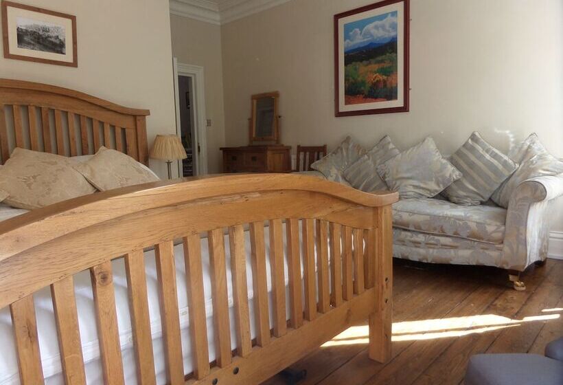 디럭스 룸, Broomfield House