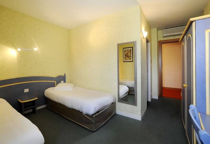 Номер Стандарт, The Originals City, Hôtel Des Arènes, Saintes