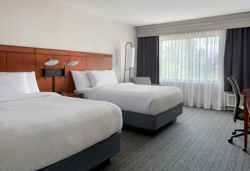 חדר סטנדרט שתי מיטות זוגיות, Courtyard Philadelphia Plymouth Meeting