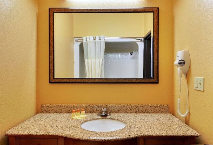 غرفه قياسيه سريرين مزدوجين, Quality Inn & Suites Mcalester On Hwy 69 & 270