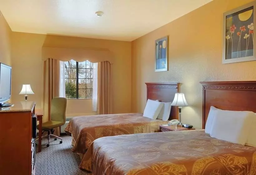 ２ダブルベッドのスタンダードルーム, Quality Inn & Suites Mcalester On Hwy 69 & 270