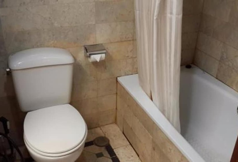 디럭스 룸, Grand Legi Mataram