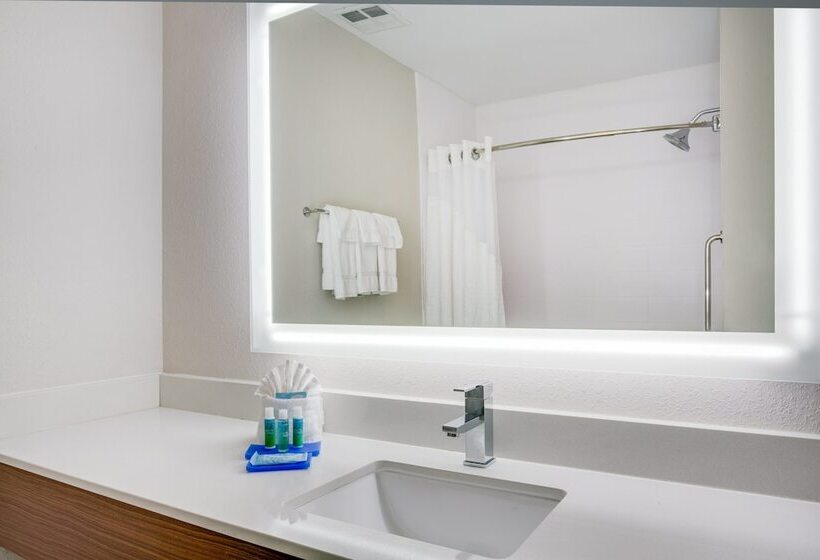 غرفة قياسية, Holiday Inn Express & Suites., An Ihg