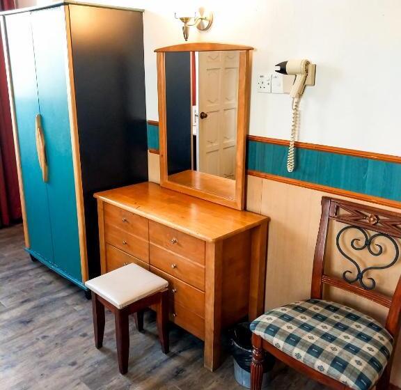 디럭스 룸, Hotel Holiday Park