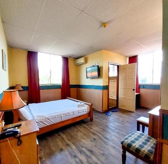 디럭스 룸, Hotel Holiday Park