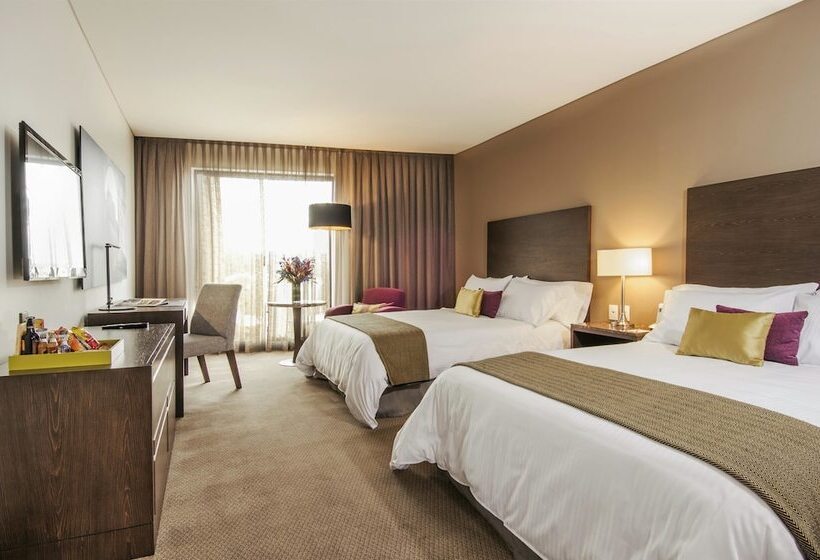 غرفة سوبيريور, Morrison Usaquén